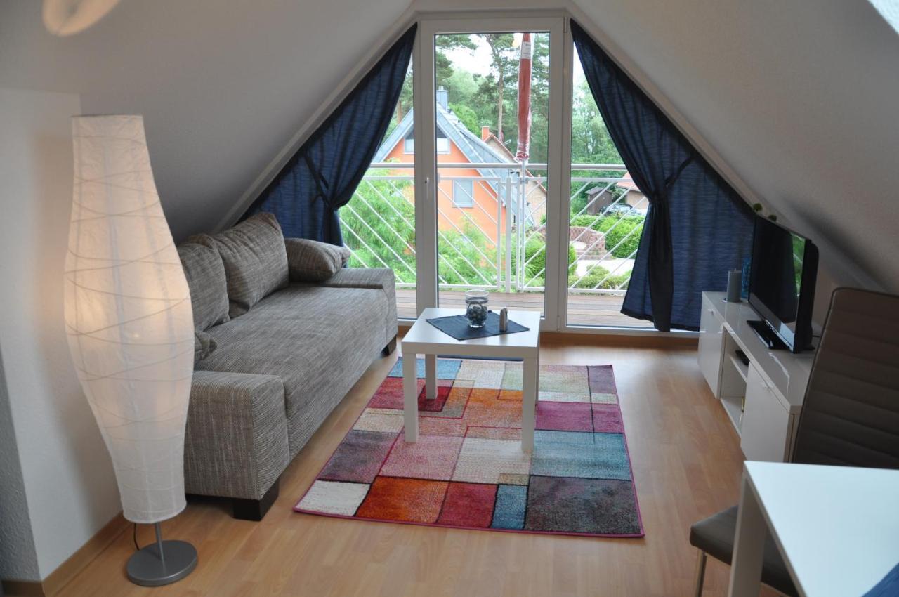 Ferienhaus Mueritzzauber / 1 Zimmer Dachgeschoss-Appartement Röbel Esterno foto