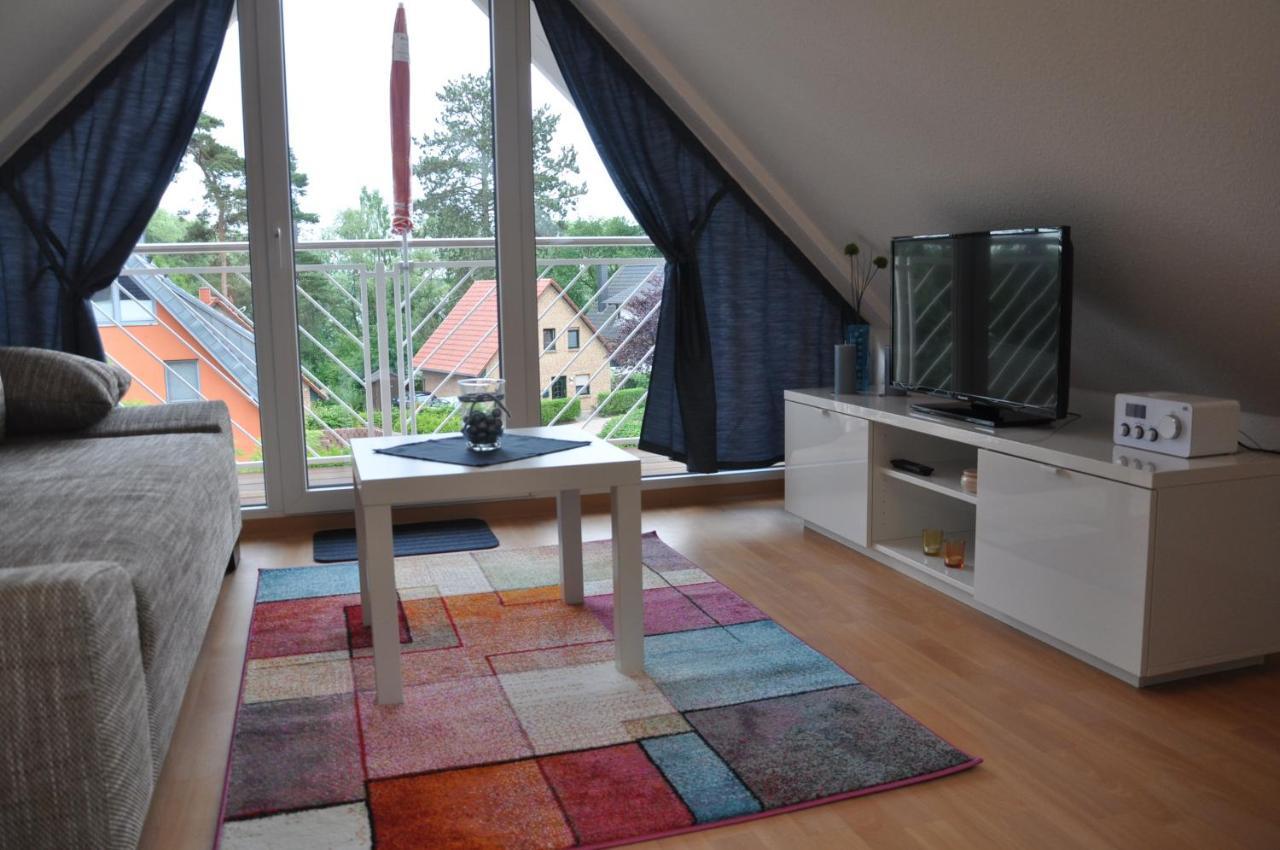 Ferienhaus Mueritzzauber / 1 Zimmer Dachgeschoss-Appartement Röbel Esterno foto